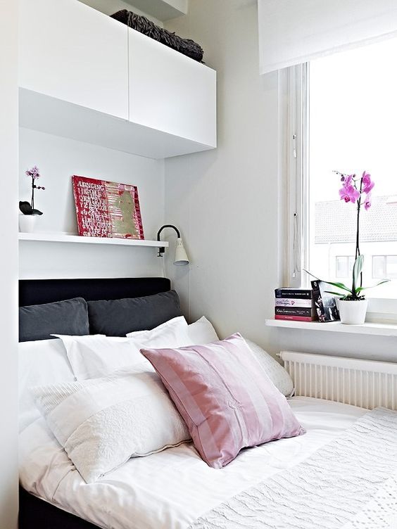 Simple Small Bedroom Decoration